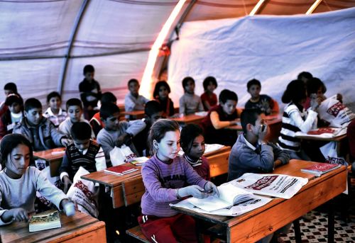 اللاجئون السوريون: تقييم نفسي اجتماعي للتهجير القسري بسبب الحرب
