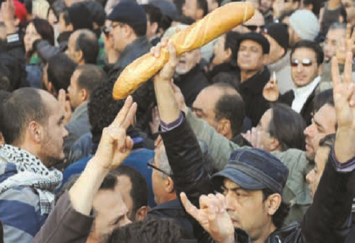 هواجس التونسيين من الدستور وسط التجاذبات السياسية