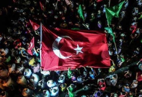 محاولة الانقلاب العسكري التي أُجهضت في تركيا: العملية والردود والآفاق