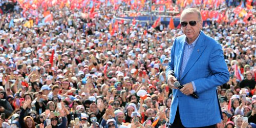 الأتراك يصوّتون لاستمرار عهد أردوغان