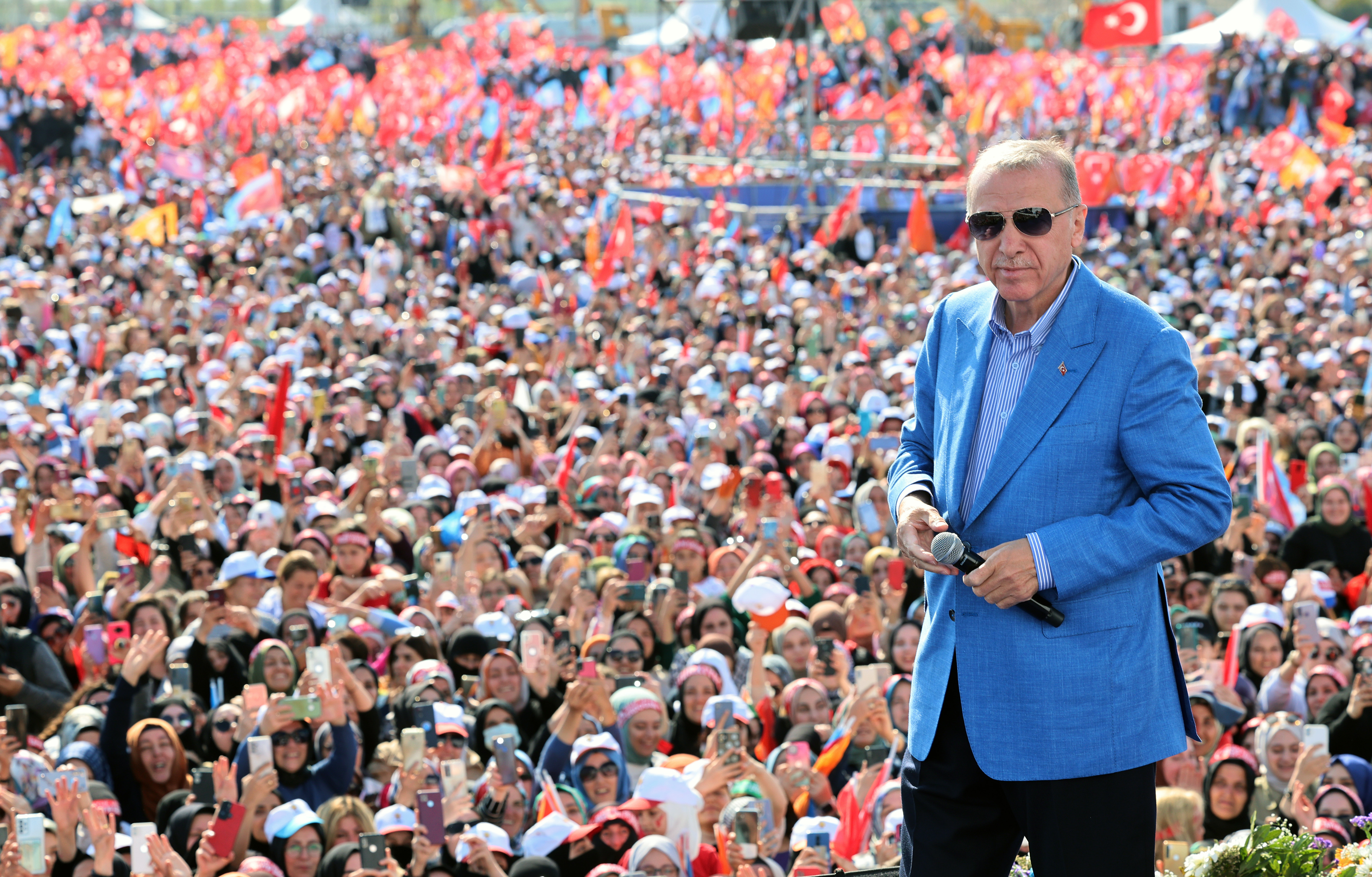 الأتراك يصوّتون لاستمرار عهد أردوغان
