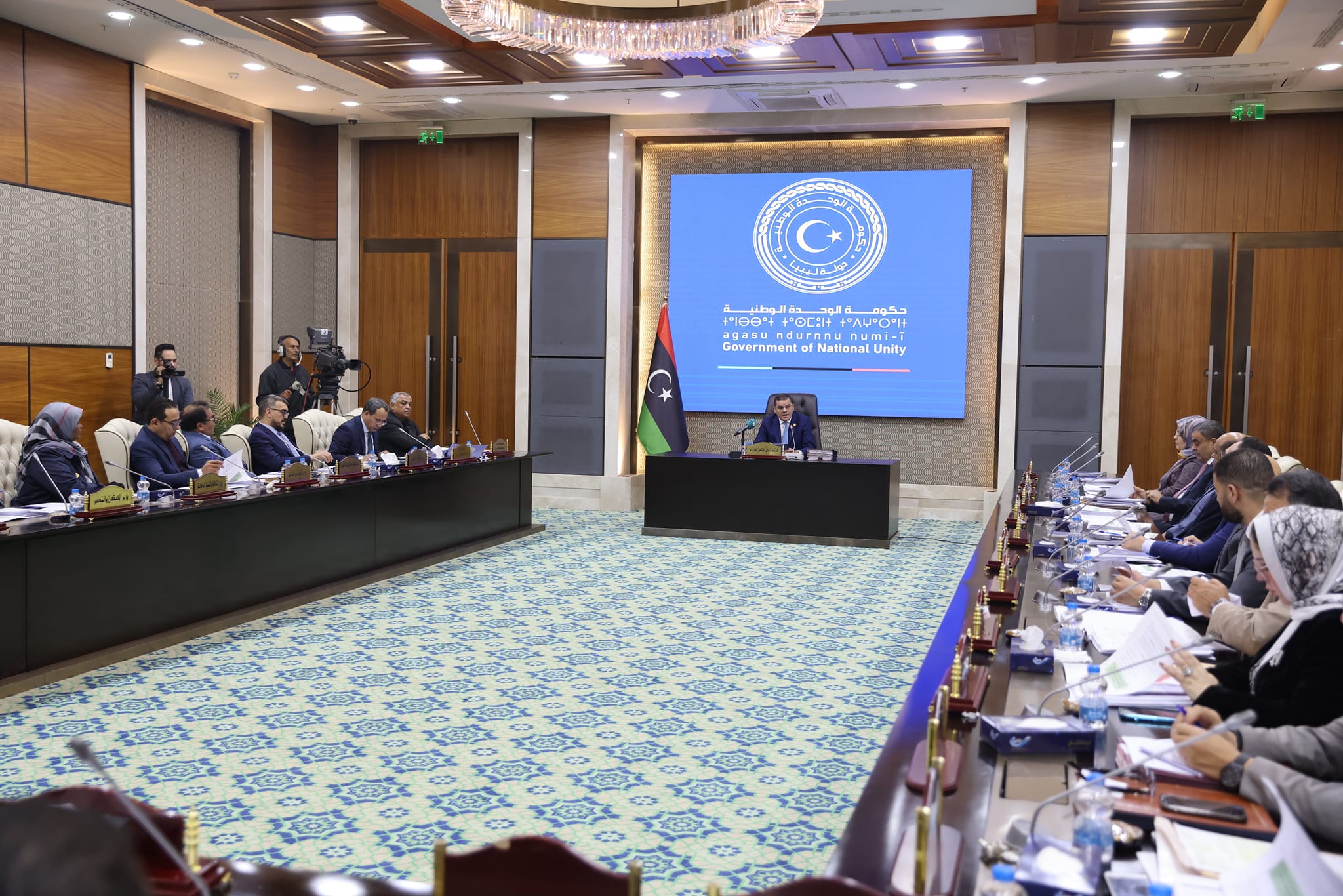 انعكاس السياسات الانتقالية على مرحلة بناء مؤسسات الدولة في ليبيا