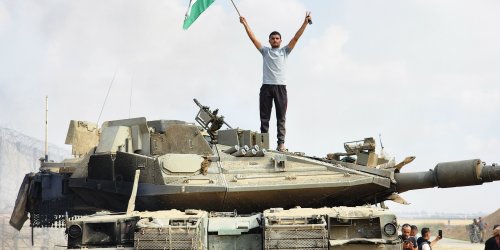 قراءة في عملية طوفان الأقصى في عامها الأول