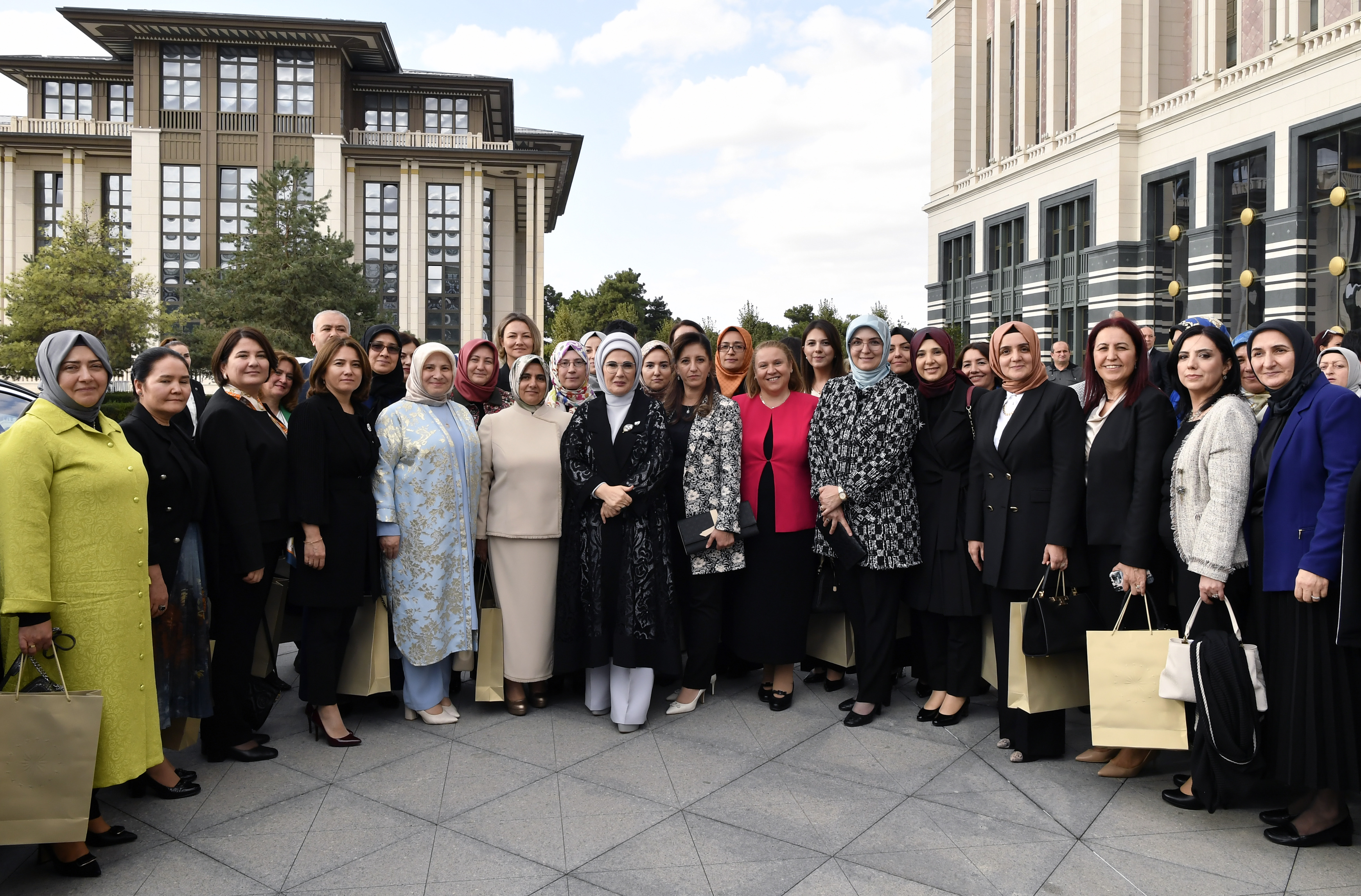المرأة والأسرة والمجتمع في نهج وسياسات حزب العدالة والتنمية