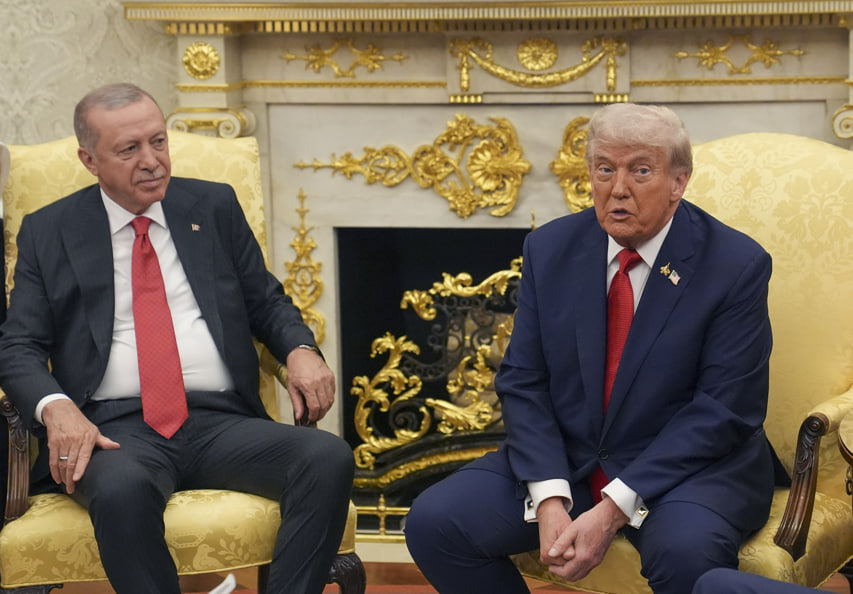 الغموض الإستراتيجي: كيف يمكن فهم الموقف التركي من الأزمة بين الولايات المتحدة وفنزويلا؟